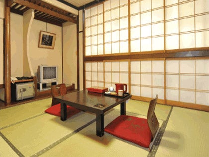 朝発バス/旬彩の庄 坂戸城(上越国際)・1泊リフト券付(利用日数選択)2